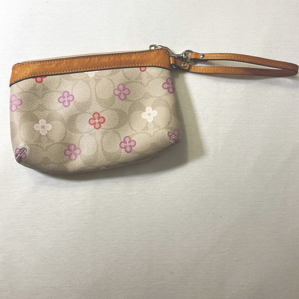 Coach wristlet limited edition